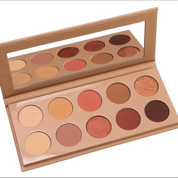 πHPπ KKW BEAUTY Classic Eyeshadow Palette - Picture 2 of 8